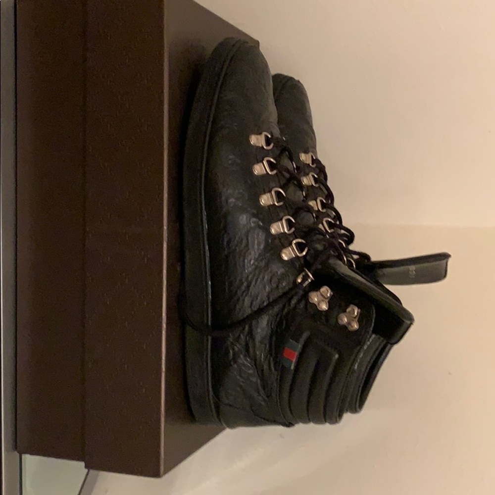 Men’s Gucci tennis shoes